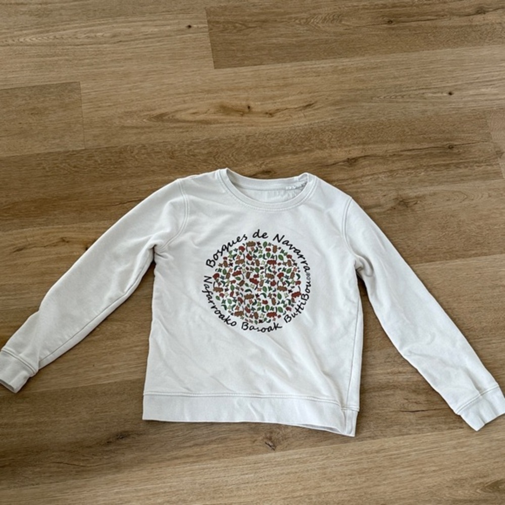 Sweatshirt